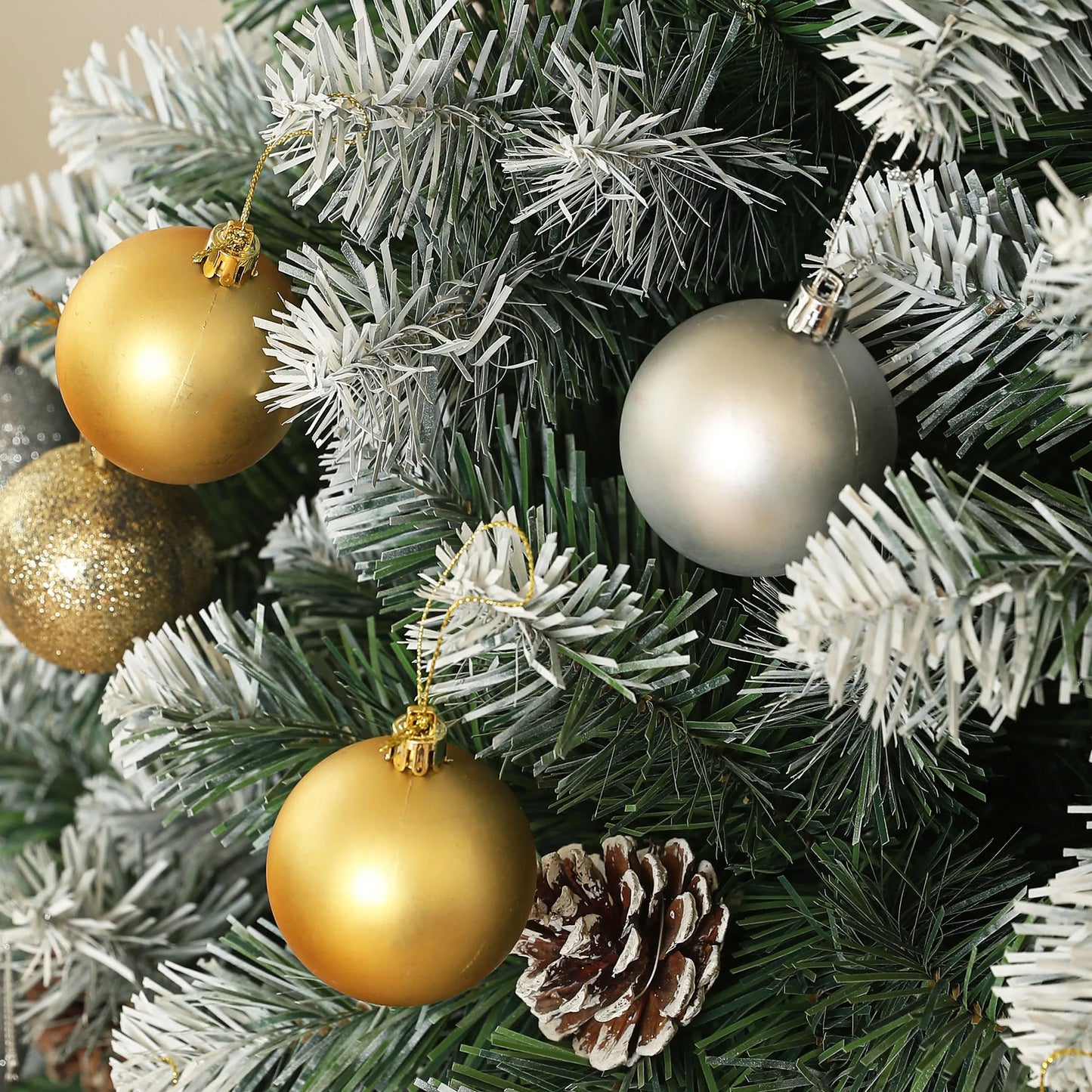 Christmas Tree with Pinecones